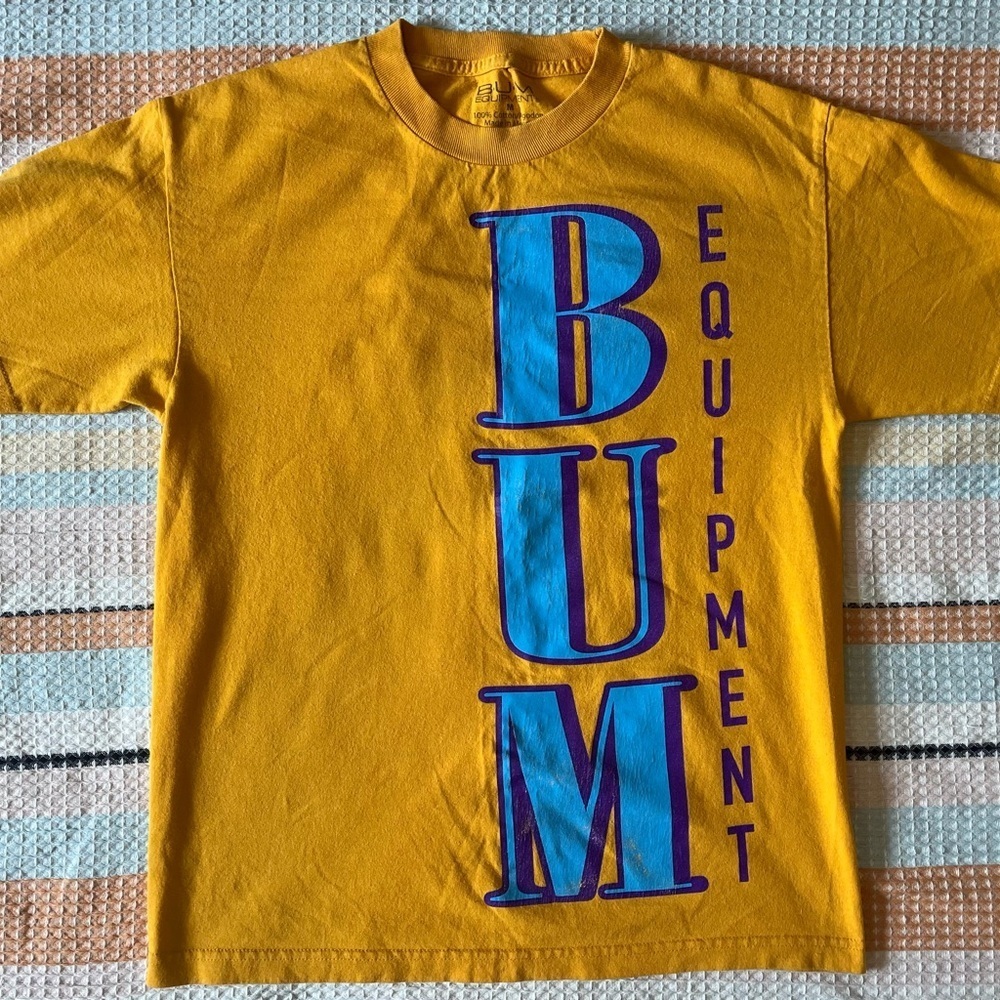 Men's fit medium gold B.U.M. Equipment shirt. #90s #B.U.M. #workout